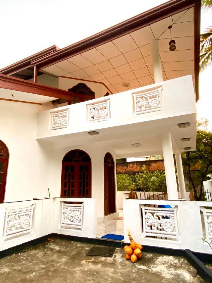 Moragalla Dilu Villa Beruwala Buitenkant foto